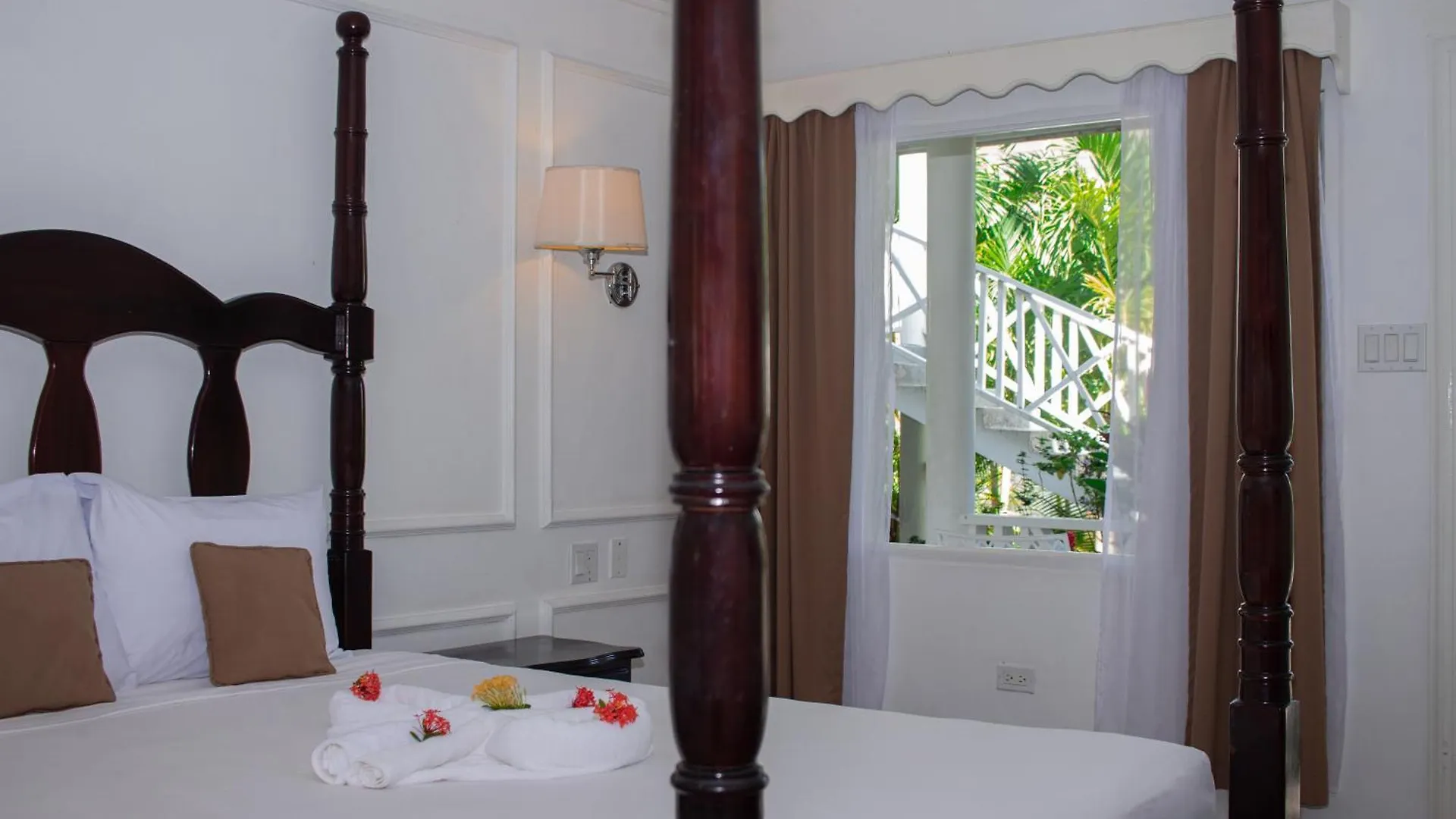 فندق Merrils Deluxe At Veraclub نيغريل